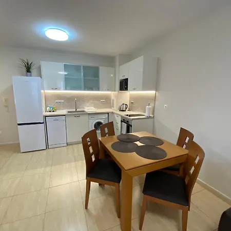 Sea View Apartament *